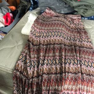 Maxi patterned skirt